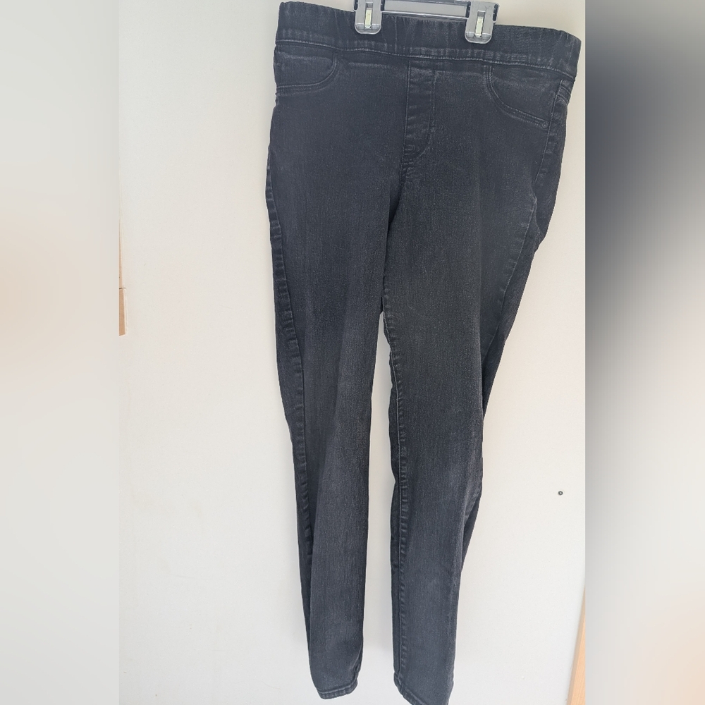 Old Navy Black Pull On Jeans